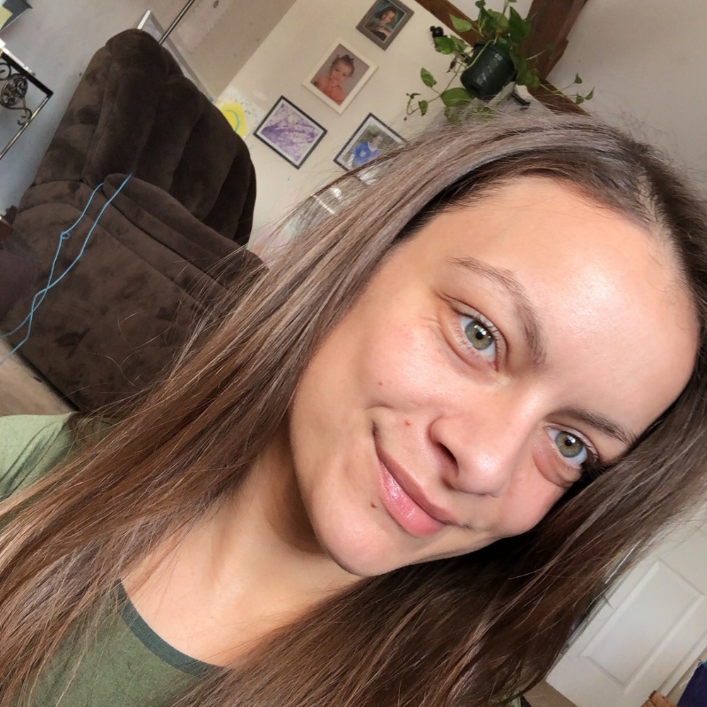 Meet your Posher, Nicole